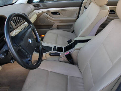 2001 BMW 5 Series 525i
