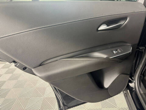 2025 Cadillac XT4 Premium Luxury