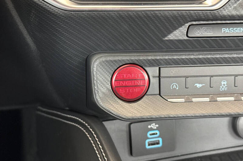 2024 Ford Mustang EcoBoost Premium