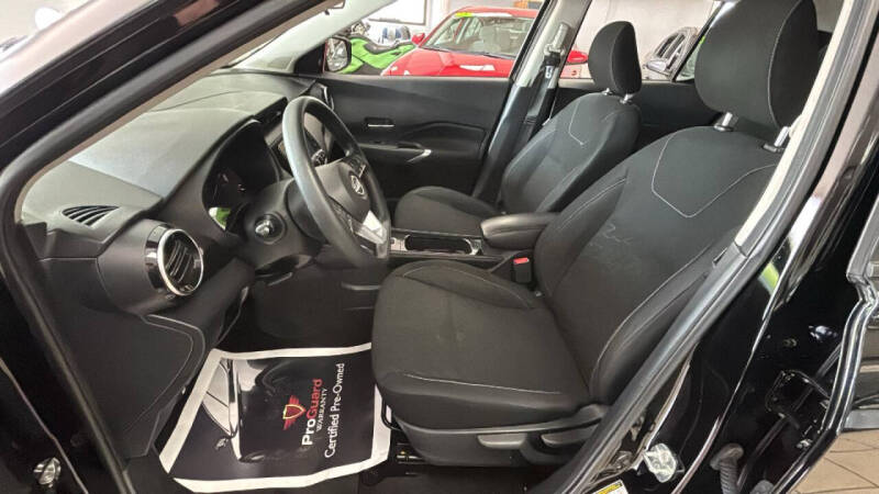 2022 Nissan Kicks SV