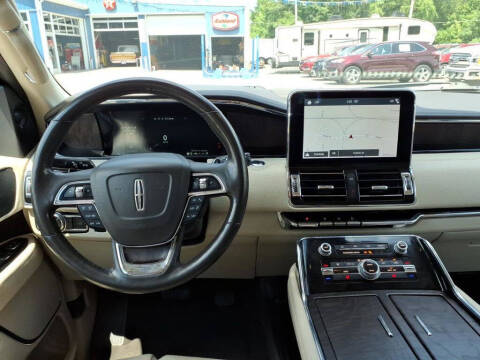 2018 Lincoln Navigator Select