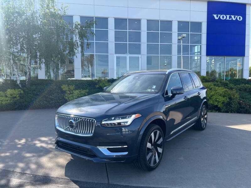 2023 Volvo XC90 Recharge T8 Ultimate Bright Theme 7P
