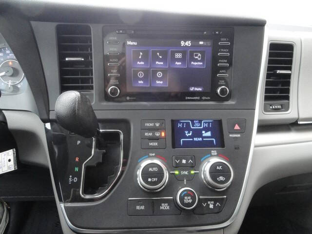 2019 Toyota Sienna LE 7-Passenger