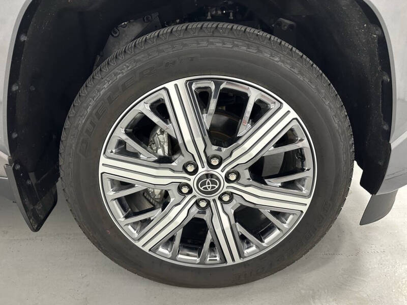 2024 Toyota Sequoia Capstone