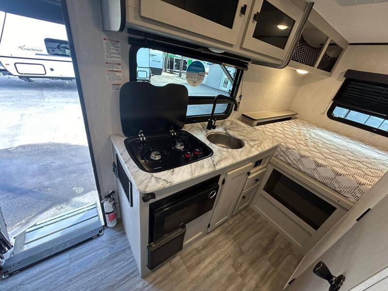2024 Coachmen RV RMT16R