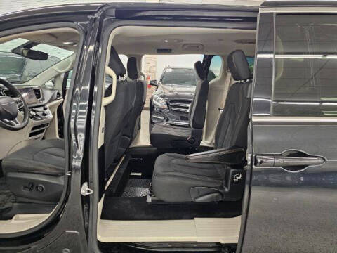 2017 Chrysler Pacifica Touring