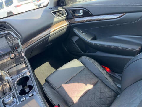 2017 Nissan Maxima Platinum