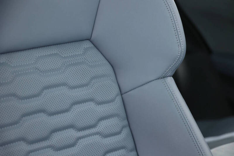 2024 Audi e-tron GT quattro Premium Plus