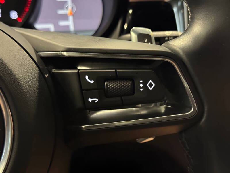 2023 Porsche Macan