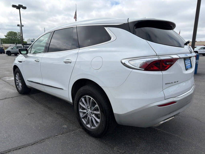 2023 Buick Enclave Essence