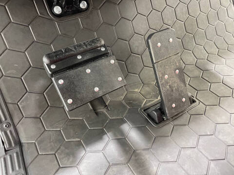 2025 E-Z-GO Express S4 Gas