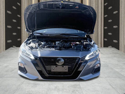 2022 Nissan Altima 2.5 SR