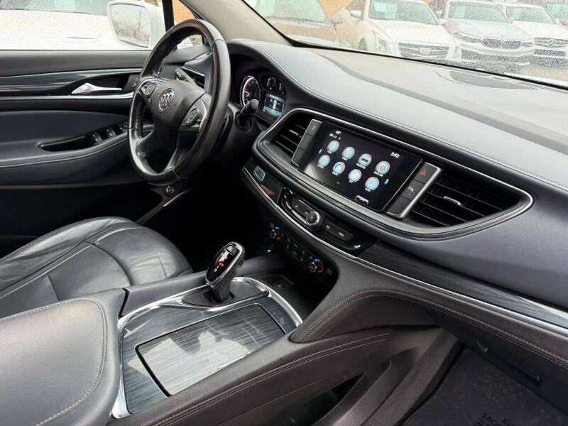2018 Buick Enclave Essence