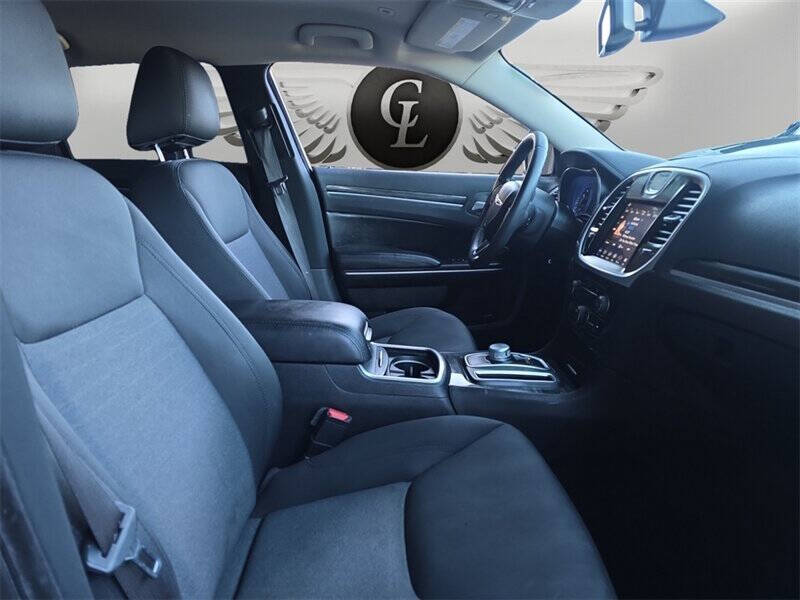 2018 Chrysler 300 Touring