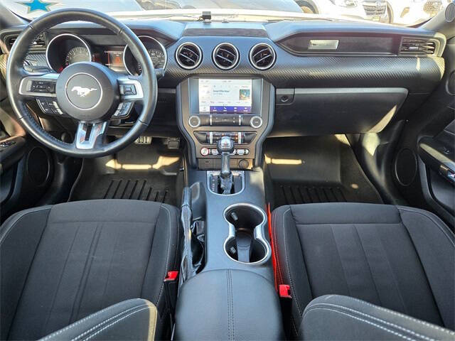 2022 Ford Mustang EcoBoost