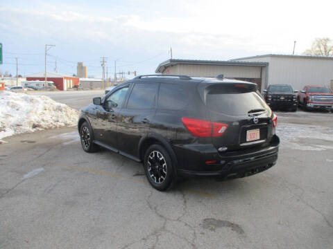 2020 Nissan Pathfinder SV