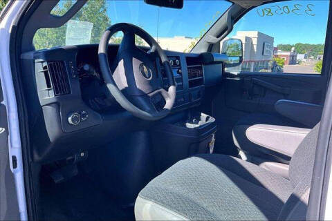 2024 Chevrolet Express 2500