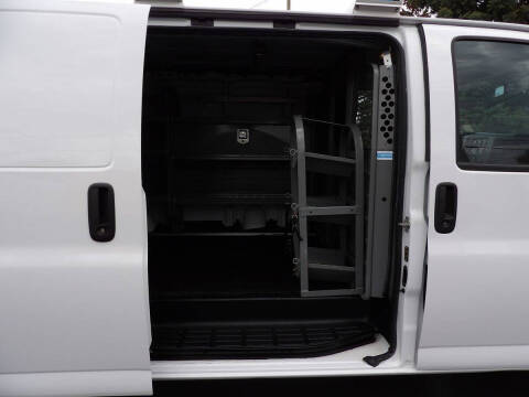 2022 Chevrolet Express 2500