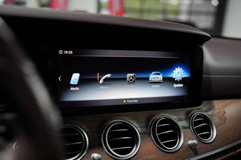 2018 Mercedes-Benz E-Class E 300