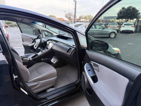 2015 Toyota Prius Two