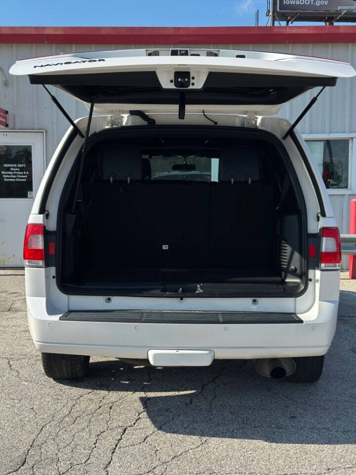 2017 Lincoln Navigator for sale at World of Wheels in Des Moines, IA