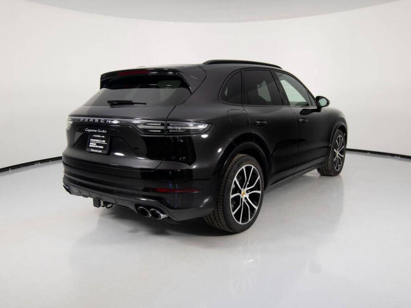 2023 Porsche Cayenne Turbo