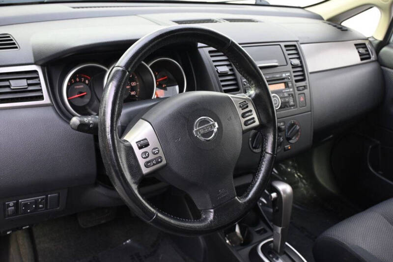 2008 Nissan Versa 1.8 SL