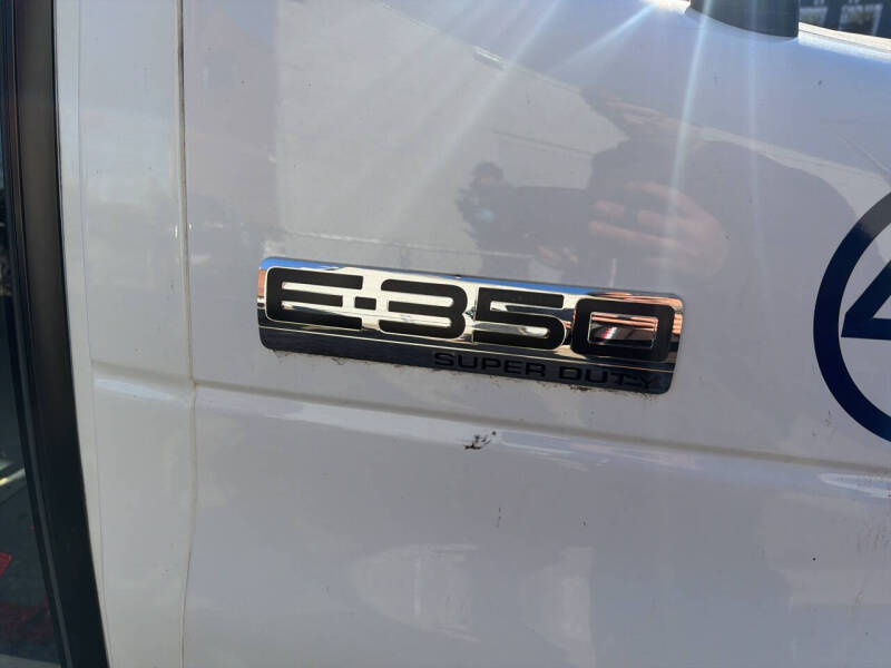 2017 Ford E-Series E-350 SD