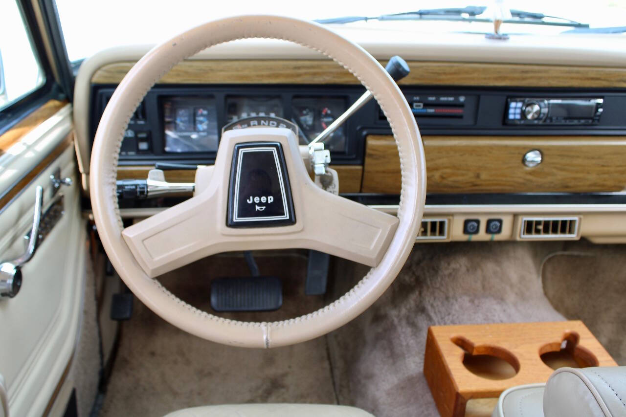 1989 Jeep Grand Wagoneer 72