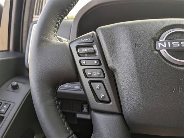 2025 Nissan Frontier SV