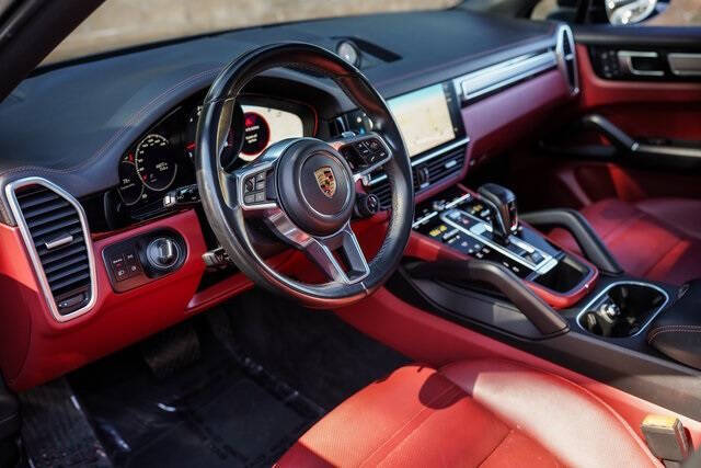 2023 Porsche Cayenne Coupe Platinum Edition