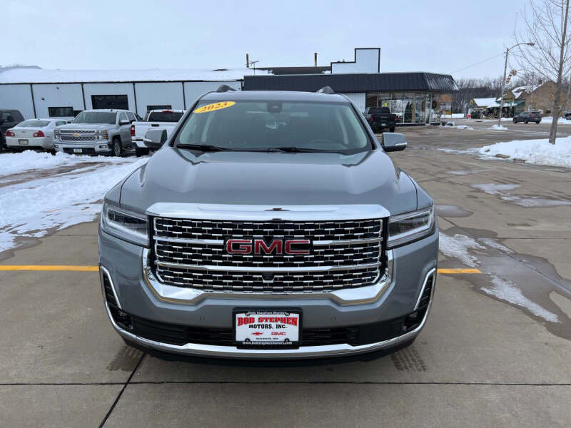 2023 GMC Acadia Denali