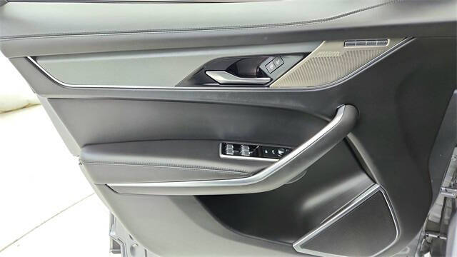 2022 Jaguar F-PACE SVR