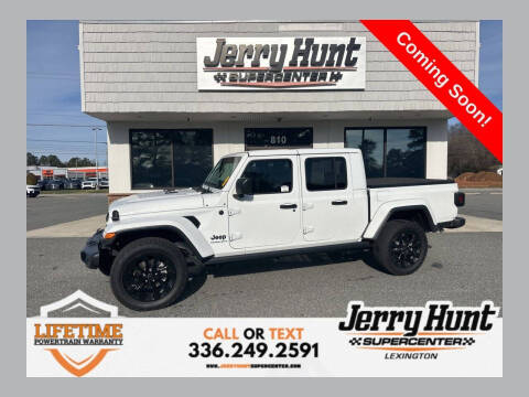 2025 Jeep Gladiator NightHawk