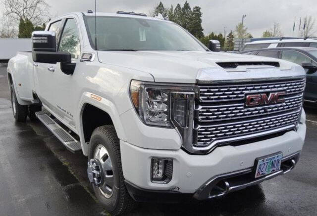 Used 2023 GMC Sierra 3500 Denali HD Denali with VIN 1GT49WEY3PF170594 for sale in Bloomington, IL