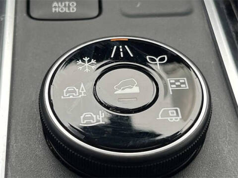 2023 Nissan Pathfinder SV