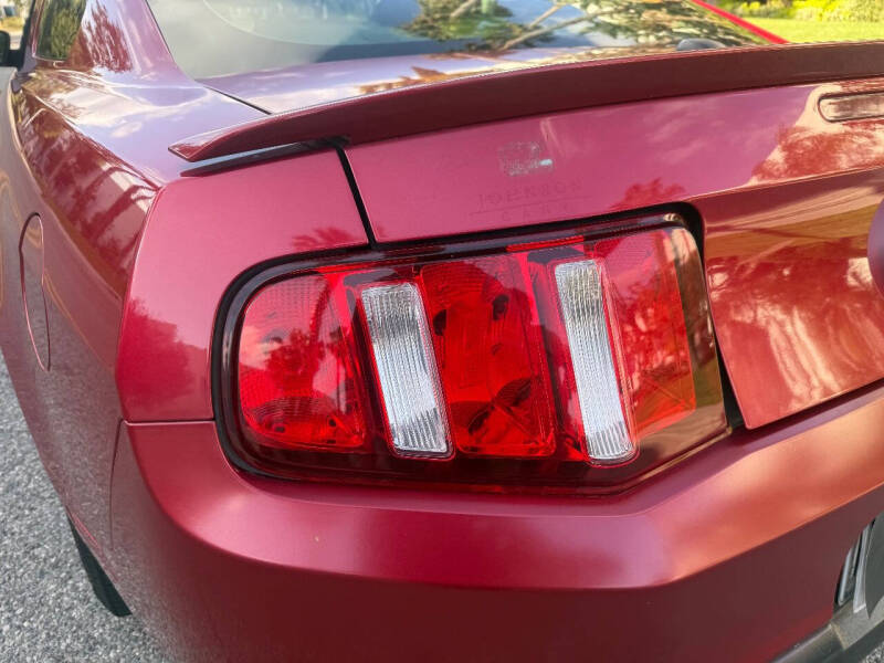 2010 Ford Mustang V6