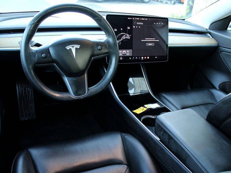 2019 Tesla Model 3 Standard Range Plus