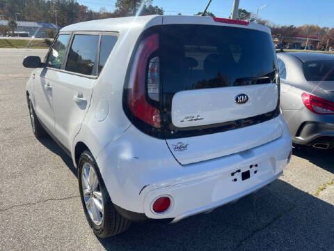 2017 Kia Soul +