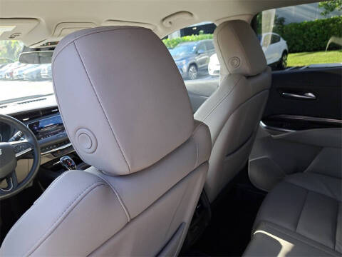 2022 Cadillac XT4 Luxury