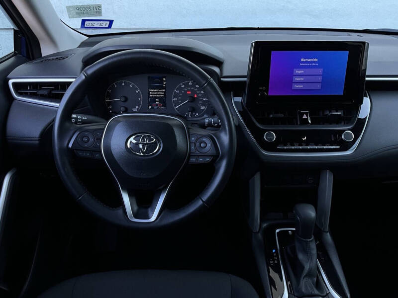 2025 Toyota Corolla Cross LE