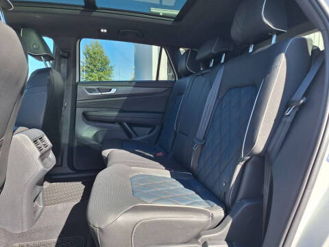 2026 Volkswagen Atlas Cross Sport SEL Premium R-Line 4Motion