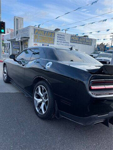 2015 Dodge Challenger SXT Plus