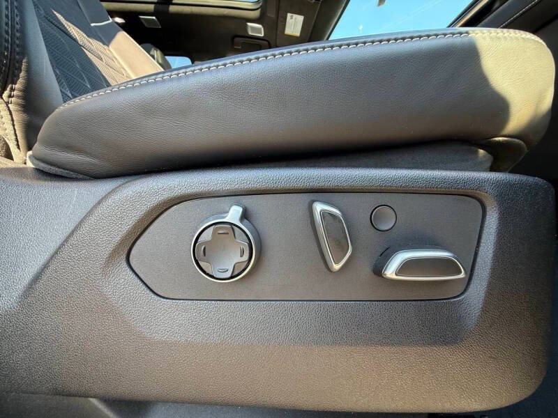 2023 Cadillac Escalade Sport Platinum