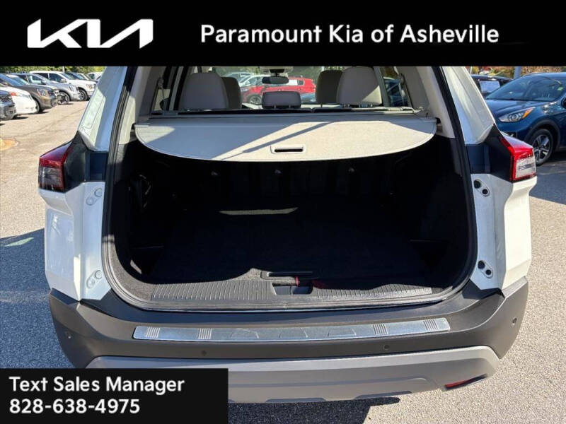 2022 Nissan Rogue SV