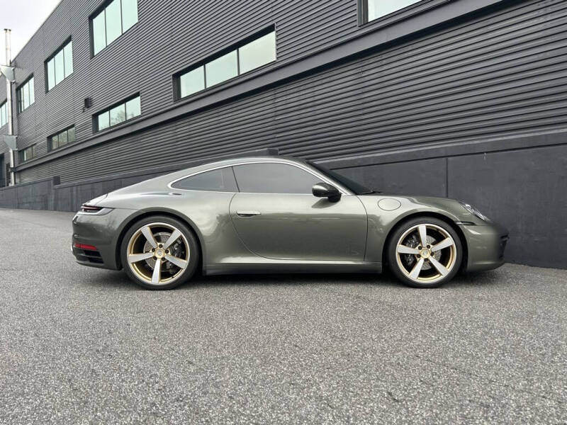 2022 Porsche 911 Carrera 4