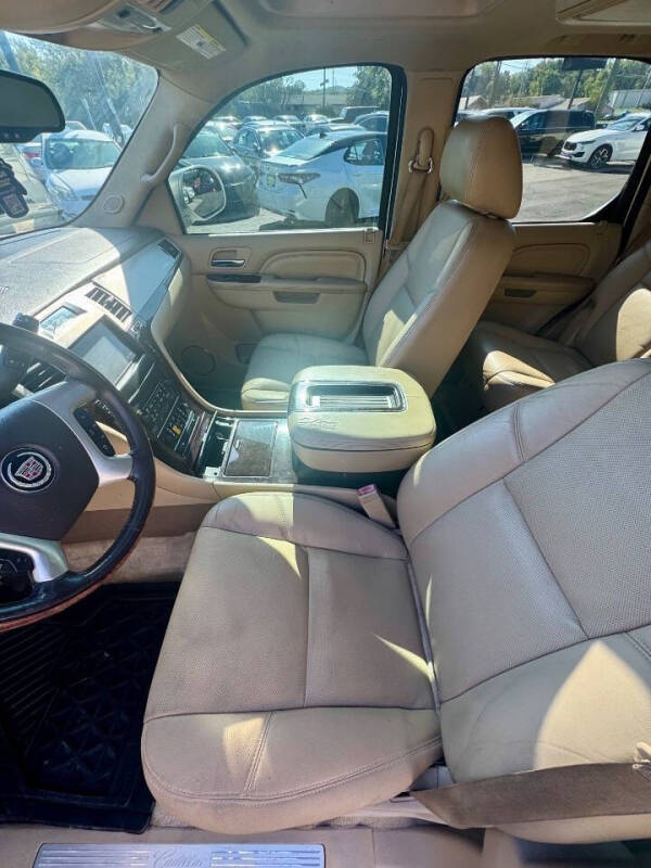 2013 Cadillac Escalade Premium