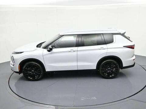 2026 Mitsubishi Outlander LE
