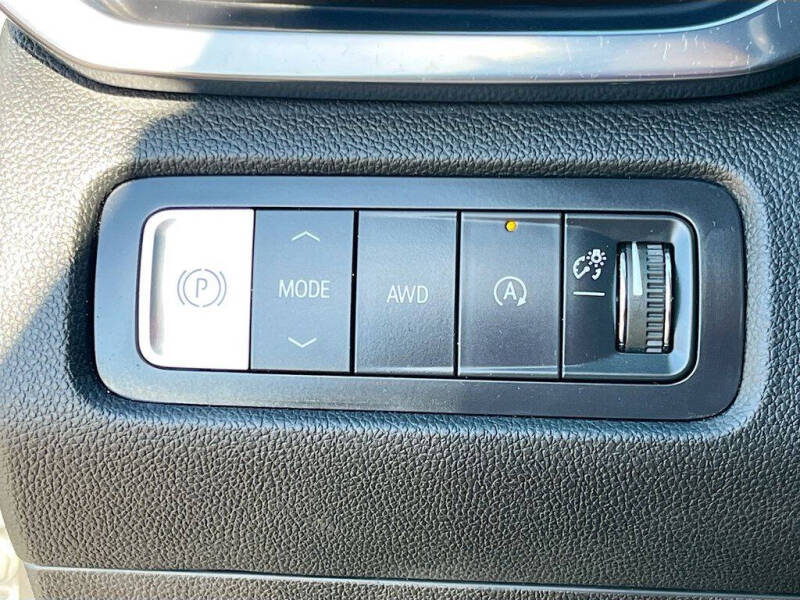 2025 GMC Acadia AT4