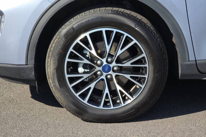 2022 Ford Escape Plug-In Hybrid Titanium